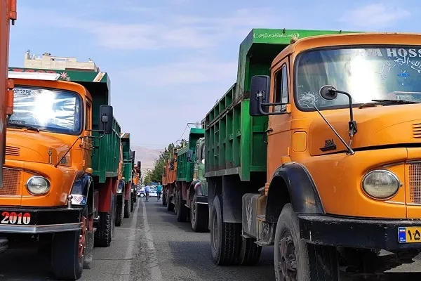 افزایش قیمت و اختلال در حمل و نقل خوراکی‌ها در پی اعتصاب کامیون‌داران