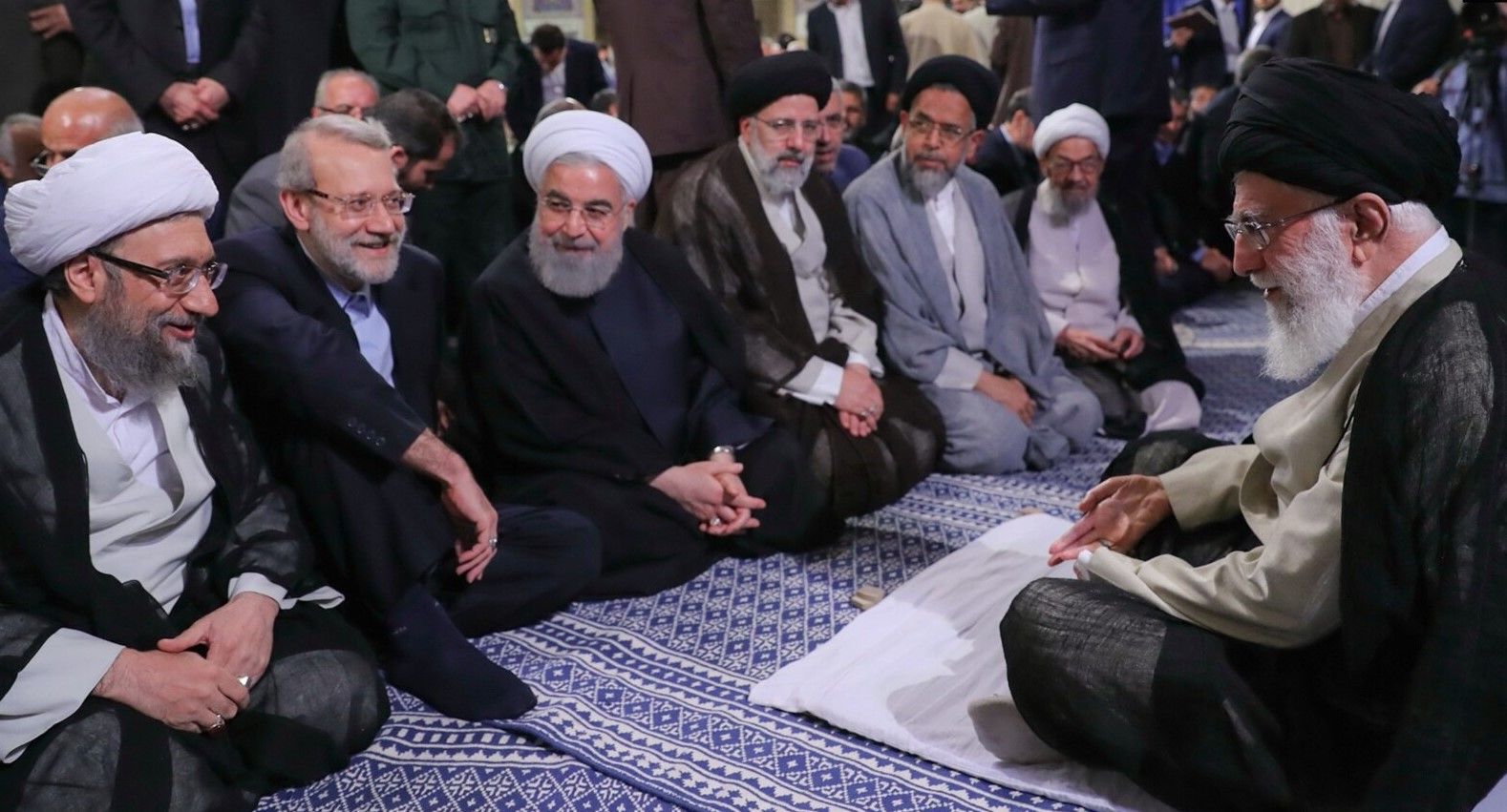 علی خامنه‌ای پس از رد صلاحیت علی لاریجانی و اعتراض صادق لاریجانی، این رد صلاحیت را جفا خواند. با این‌ حال صلاحیت لاریجانی برای شرکت در انتخابات سال ۱۴۰۰ تایید نشد