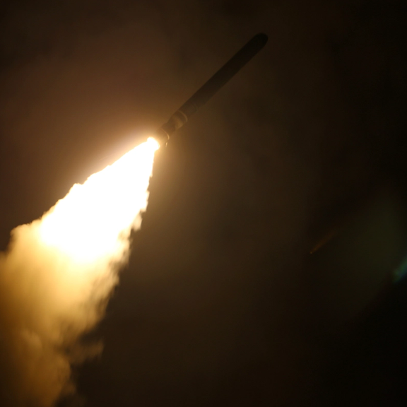 دونالد ترامپ: ۳۰ موشک تاماهاک از زیردریایی به تاسیسات نطنز و اصفهان زدیم