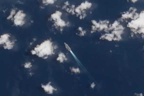 Satellite imagery shows US aircraft carrier in proximity to Iran - Newsweek