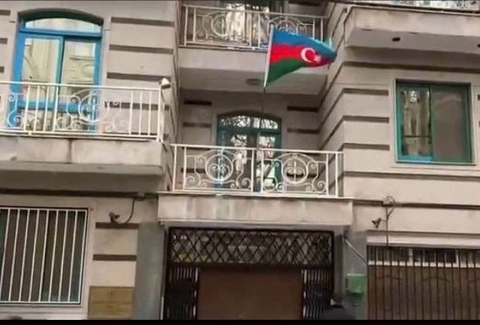 فيديو..هجوم ضد السفارة الأذربيجانية في طهران ومقتل واحد وجرح اثنين