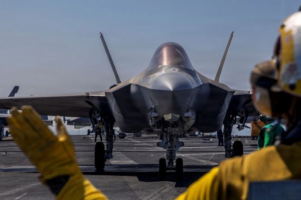 ترامب: إذا فشلت الدبلوماسية أو الضربة المحدودة سنشن "هجومًا كبيرًا" لإسقاط النظام في إيران