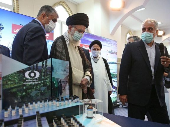 دیدار علی خامنهای، رهبر جمهوری اسلامی، از نمایشگاه دستاوردهای هستهای حکومت ایران، ۲۱ خرداد ۱۴۰۲