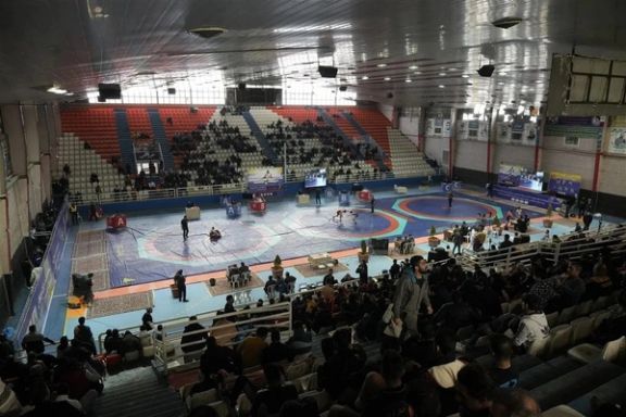 امید شایگان: کنار تشک کشتی ۱۲ نفر به من حمله کردند و با دسته چاقو به سرم زدند