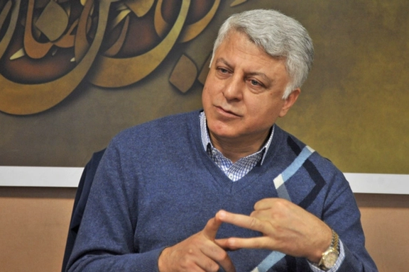 اختلاف در تیم رسانهای پزشکیان؛ فیاض زاهد، عضو شورای اطلاعرسانی دولت کنارهگیری کرد