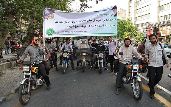 عضو کمیسیون قضایی مجلس: همه مردم به عنوان لشکر امر به معروف به میدان بیایند