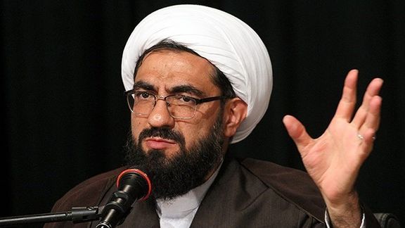 نماینده خامنهای در همدان: برای ارزیابی مدیران، حضورشان در صف اول نماز مدنظر باشد