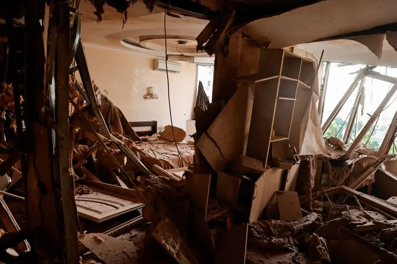 پیامدهای حمله پهپاد روسیه به یک ساختمان در کی‌یف