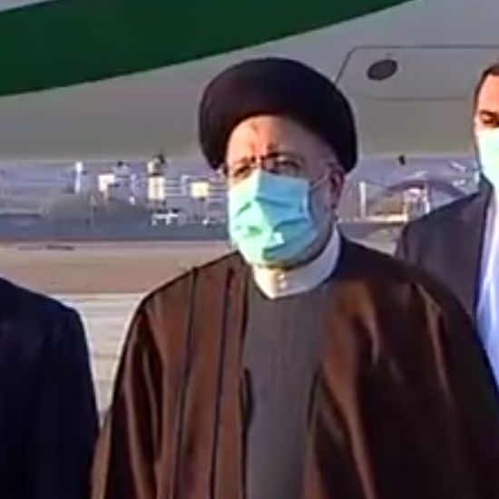 ابراهیم رئیسی در خرمآباد: از بیکاری پسران و دختران تحصیلکرده در لرستان رنج میبرم