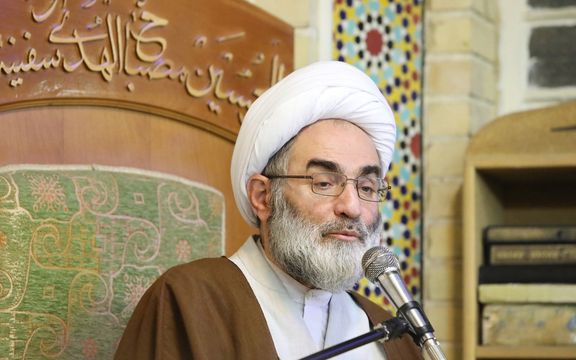 نماینده خامنهای در گیلان: در دنیا کسی را که رای ندهد از حق استفاده از هیزم محروم میکنند