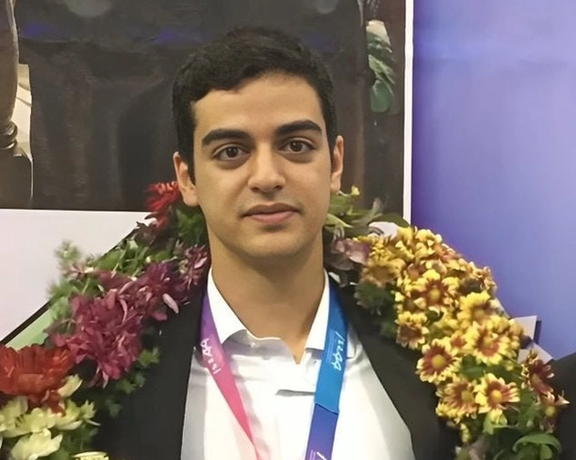 خواهر علی یونسی، دانشجوی زندانی: ۲۱ روز است هیچ خبری از برادرم نداریم