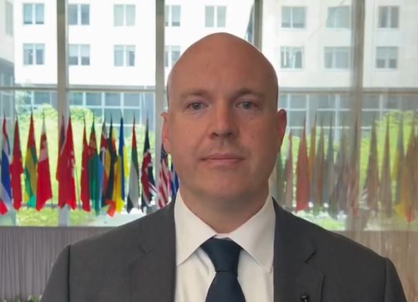 معاون نماینده ویژه آمریکا در امور ایران: شهروندان آمریکایی به هیچ عنوان به ایران سفر نکنند