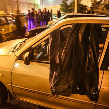 روزنامه همشهری: ماشینخوابی در تهران برای فروش جای پارک رواج پیدا کرده است