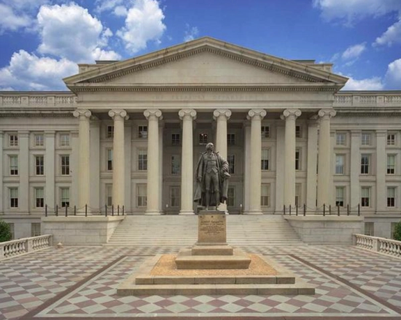 مسؤولون أميركيون يشيدون بالعقوبات الجديدة ضد 9 شركات إيرانية وطهران ترد