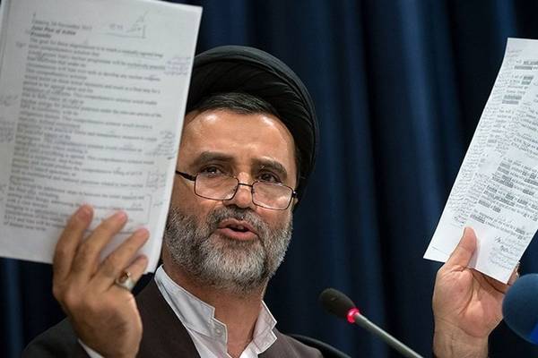 گاردین واکنشها به مصاحبه تلویزیونی نبویان را به بروز تنش در بالاترین سطح حکومت تعبیر کرد