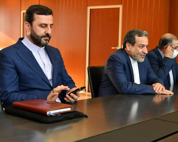 قيود إدارة ترامب: دبلوماسيون إيرانيون في أمريكا يحتاجون لترخيص حتى لشراء قلم حبر فاخر