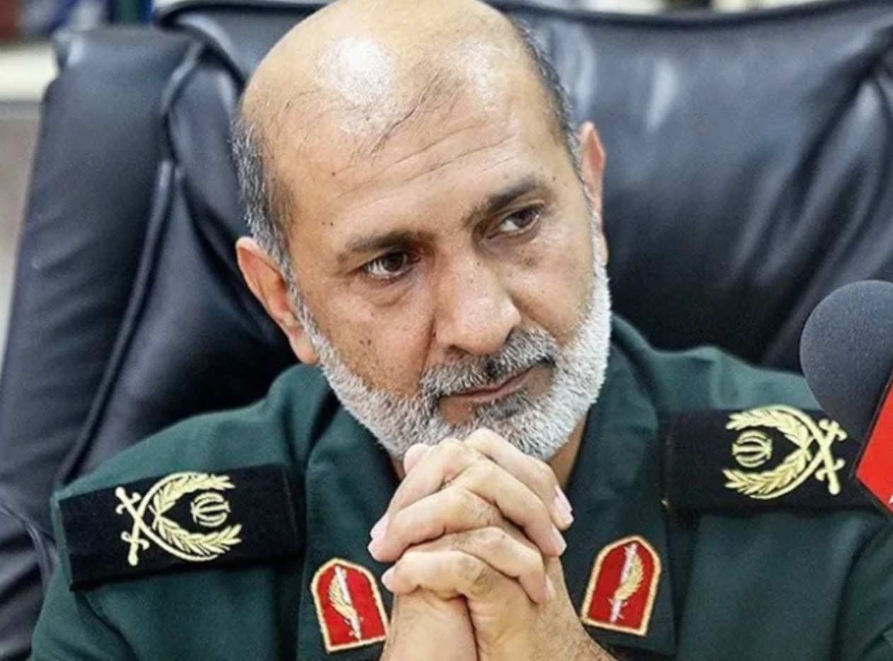 مسؤول إيراني في مكتب خامنئي: النظام لم يسقط.. لكننا تلقينا ضربة