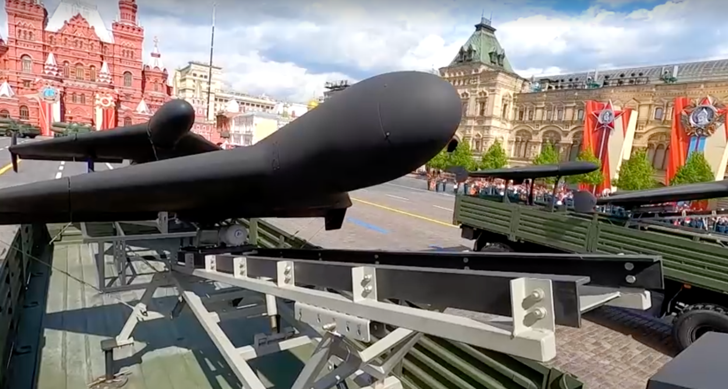 روسيا تستعرض طائرة بدون طيار إيرانية في احتفالات "يوم النصر"