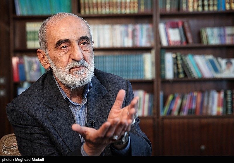 نماینده خامنه‌ای: باید برای آمریکا، فرانسه، بریتانیا و آلمان در تنگه هرمز محدودیت بگذاریم