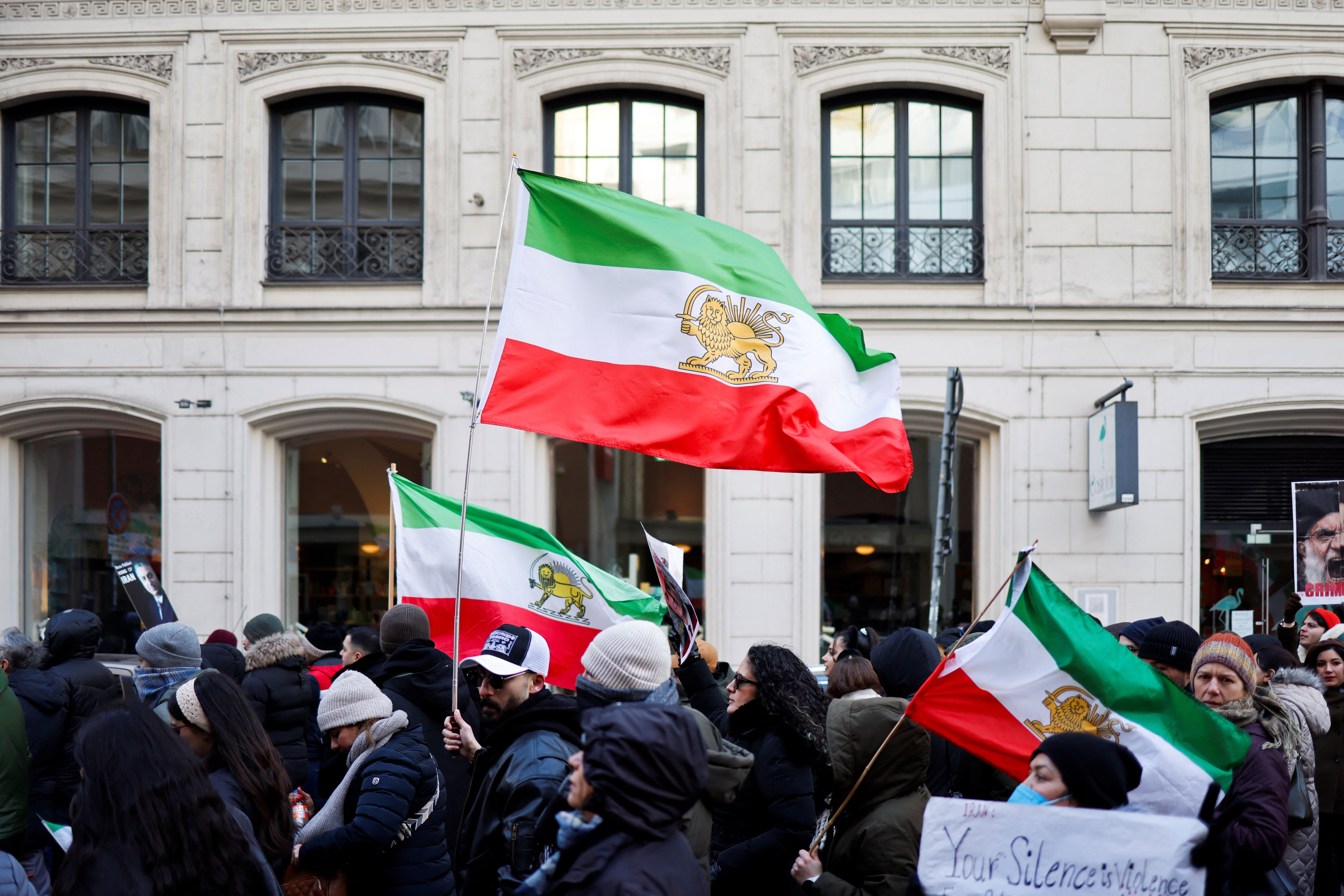 تظاهرات ایرانیان در حمایت از انقلاب ملی، وین اتریش، ۲۸ دی