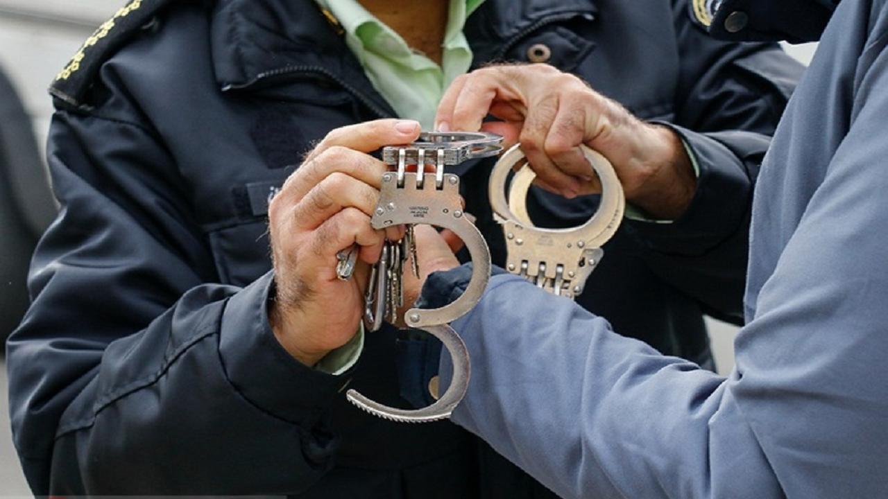 آخوند یک روستا در استان مرکزی در پی حمله با چاقو زخمی شد