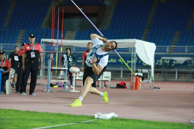 عضو تیم ملی دوومیدانی: نیزه نداریم، مجبوریم با میلگرد تمرین کنیم!