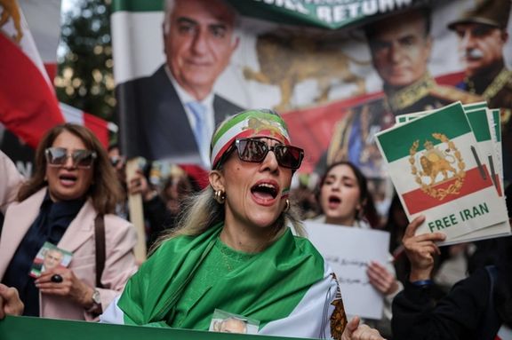 صدها هزار ایرانی در شهرهای مختلف جهان در پاسخ به فراخوان شاهزاده رضا پهلوی به خیابان آمدند