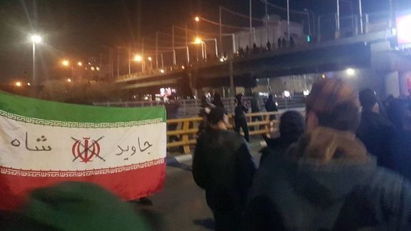 روایت شاهد عینی در خبرگزاری فرانسه از کشتار جمهوری اسلامی: مردم از پشت گلوله میخوردند