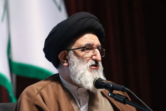 اعتراض شدید ائمه جمعه و نمایندگان خامنهای به احتمال رفع فیلترینگ