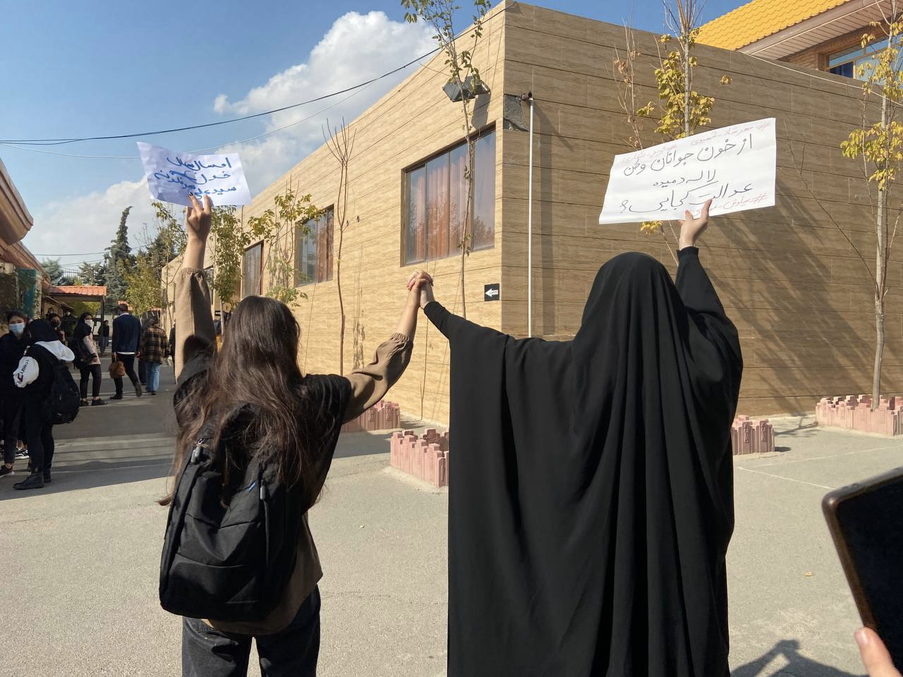 ادامه تجمعات در دانشگاه‌ها و مدارس و فراخوان‌های دانشجویی برای تحصن و تحریم کلاس‌های درس