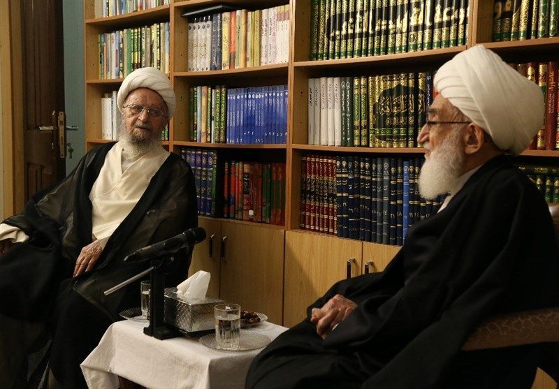 مکارم شیرازی و نوری همدانی تهدیدکنندگان خامنه‌ای را «محارب» خواندند