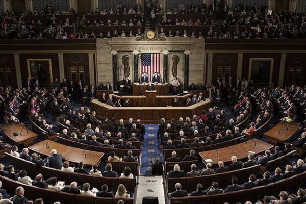 پایان طولانیترین تعطیلی دولت فدرال آمریکا؛ طرح تامین مالی دولت در مجلس نمایندگان تصویب شد