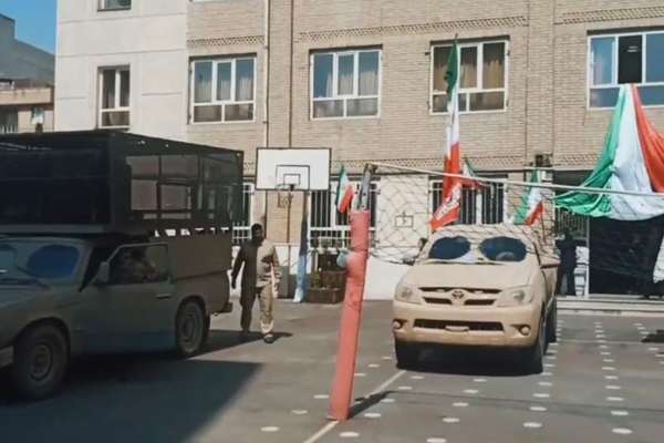 حضور مسلحانه، آموزش کار با اسلحه و گسترش فضای نظامی در مدارس