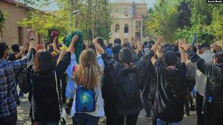 As Unrest, Strikes Continue Iran Activists Call For New Protests