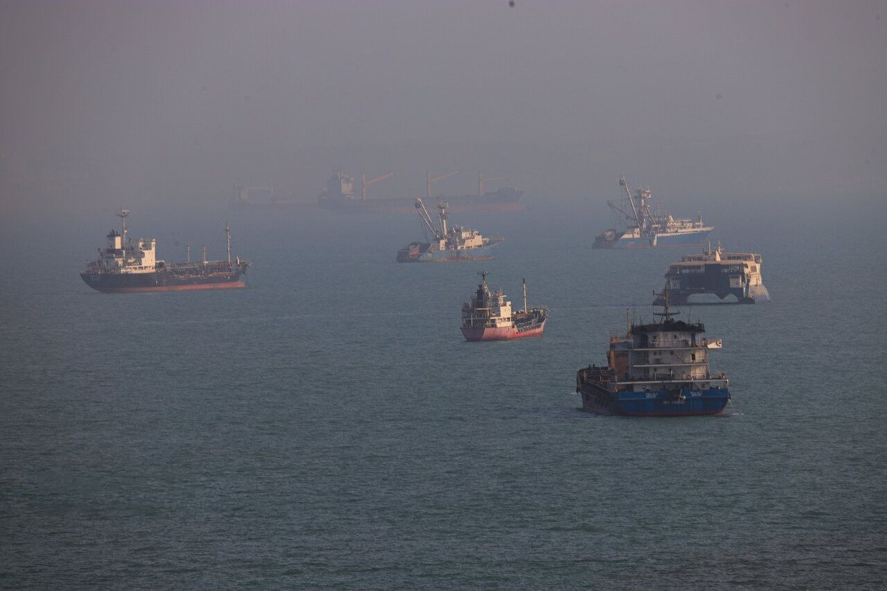 File photo shows commercial vessels near the Strait of Hormuz amid ongoing shipping disruptions.