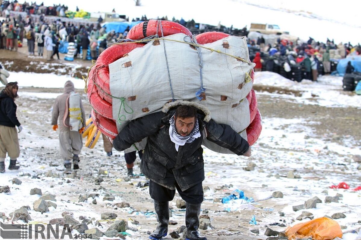 کشته و زخمی شدن ۳۳۳ کولبر در یک‌ سال؛ شلیک مستقیم به ۸۶ درصد
