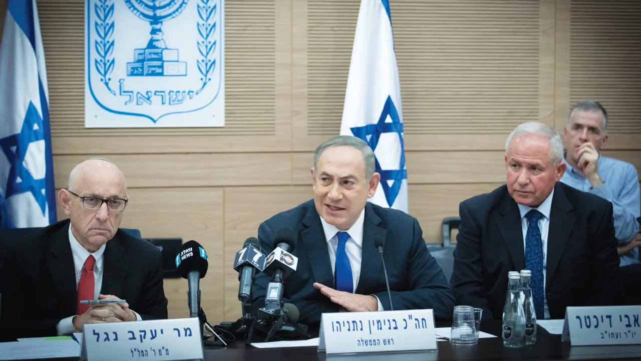 مستشار سابق للأمن القومي الإسرائيلي: لا بد من إنهاء مشكلة إيران مرة واحدة وإلى الأبد