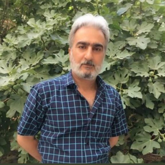 حکم ۱۰سال زندان عباس واحدیان شاهرودی از امضاکنندگان «بیانیه برای استعفای خامنهای» قطعی شد