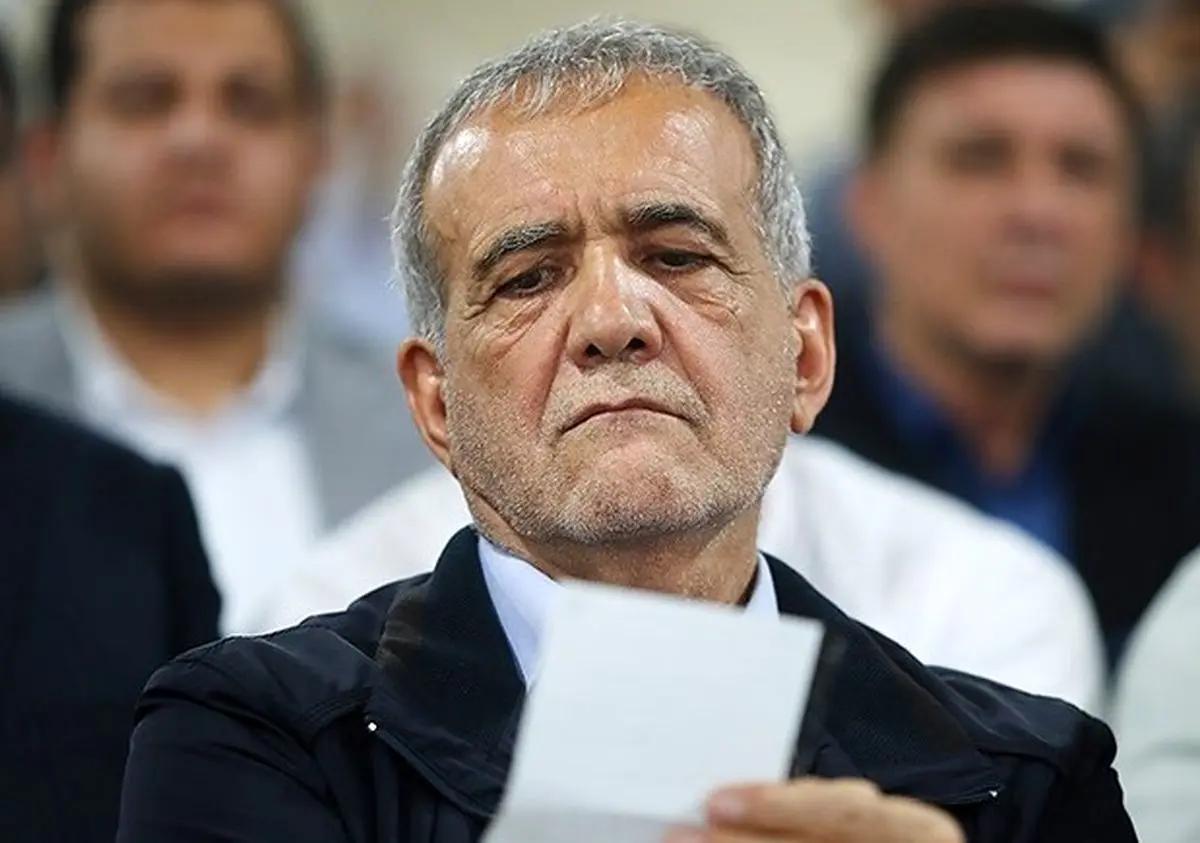 وسط انتقادات "الأصوليين".. الرئيس الإيراني المنتخب يشرح آليات اختيار وزراء حكومته الجديدة