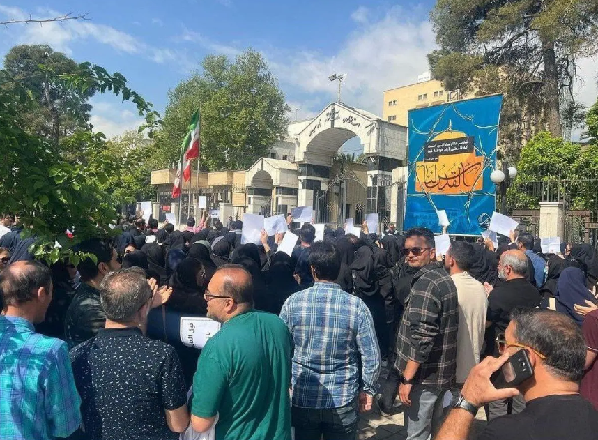 تجمعات اعتراضی پرستاران شیراز و یاسوج در اعتراض به شرایط سخت کاری