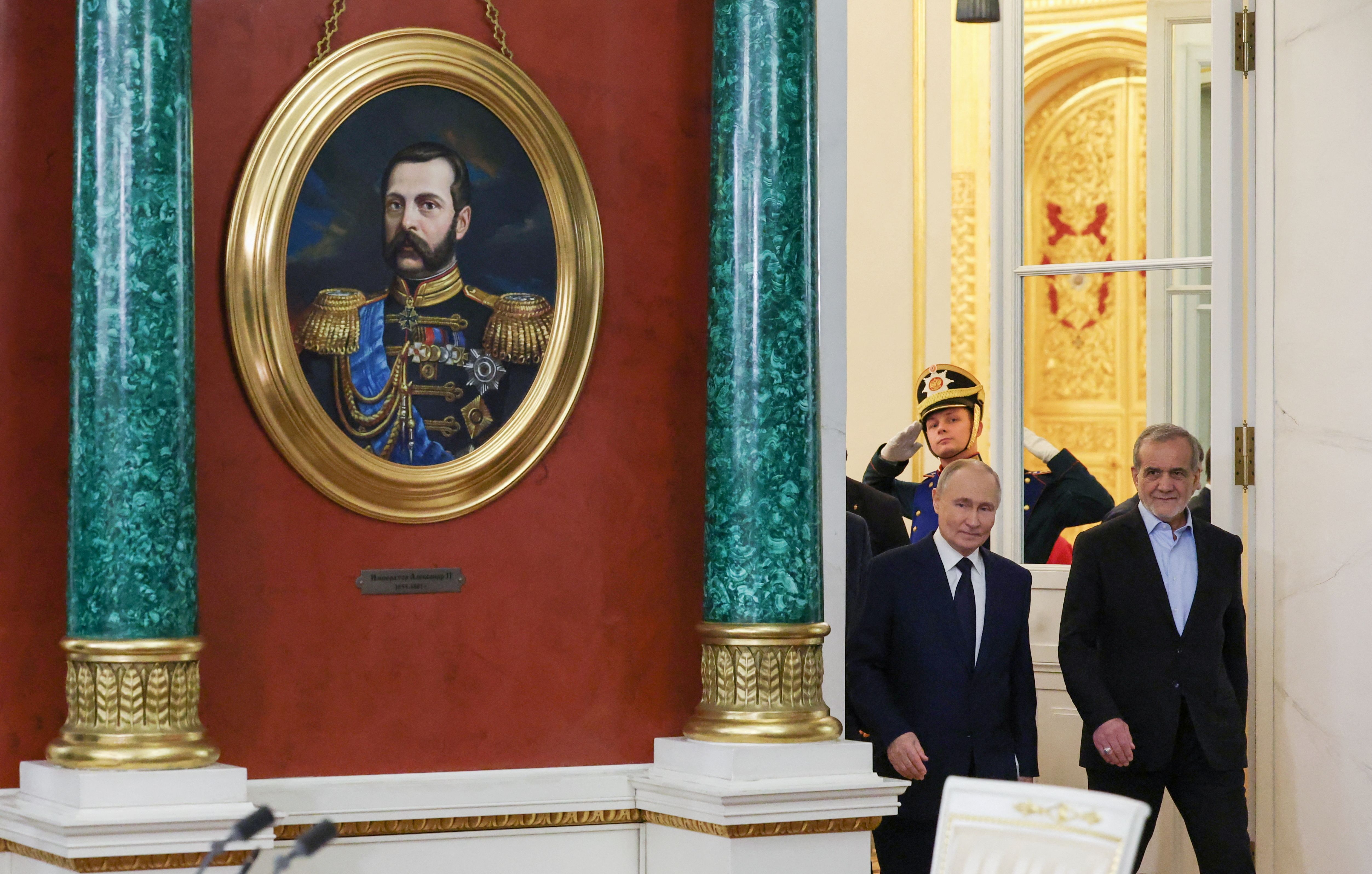 Putin's Tehran-Moscow gas transit plan stirs controversy in Iran