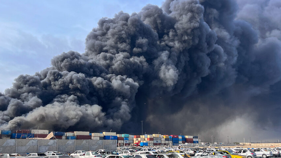 مدیر شرکت وابسته به بنیاد مستضعفان: انفجار بندر رجایی بهخاطر یک محموله «بسیار خطرناک» بود