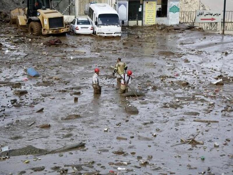 السيول في إيران.. أكثر من 60 وفاة.. بينهم 7 عراقيين.. وخسائر بالمليارات
