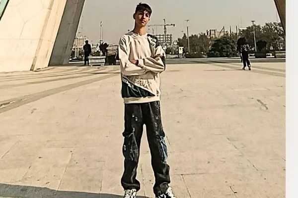 سپهر سلطانی؛ نوجوان عاشق پهلوی که با گاز اشکآور کشته شد