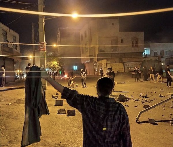 گزارش دیده‌بان حقوق بشر از آزار جنسی زنان به دست ماموران امنیتی در اعتراضات سنندج