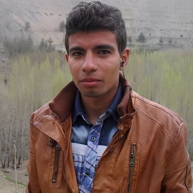 سجين سياسي إيراني: سياسات النظام سبب الوضع الراهن والشعب يريد الحرية والعدالة  