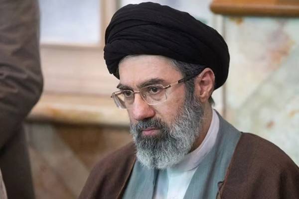 مجتبی خامنهای بهعنوان رهبر جدید جمهوری اسلامی معرفی شد