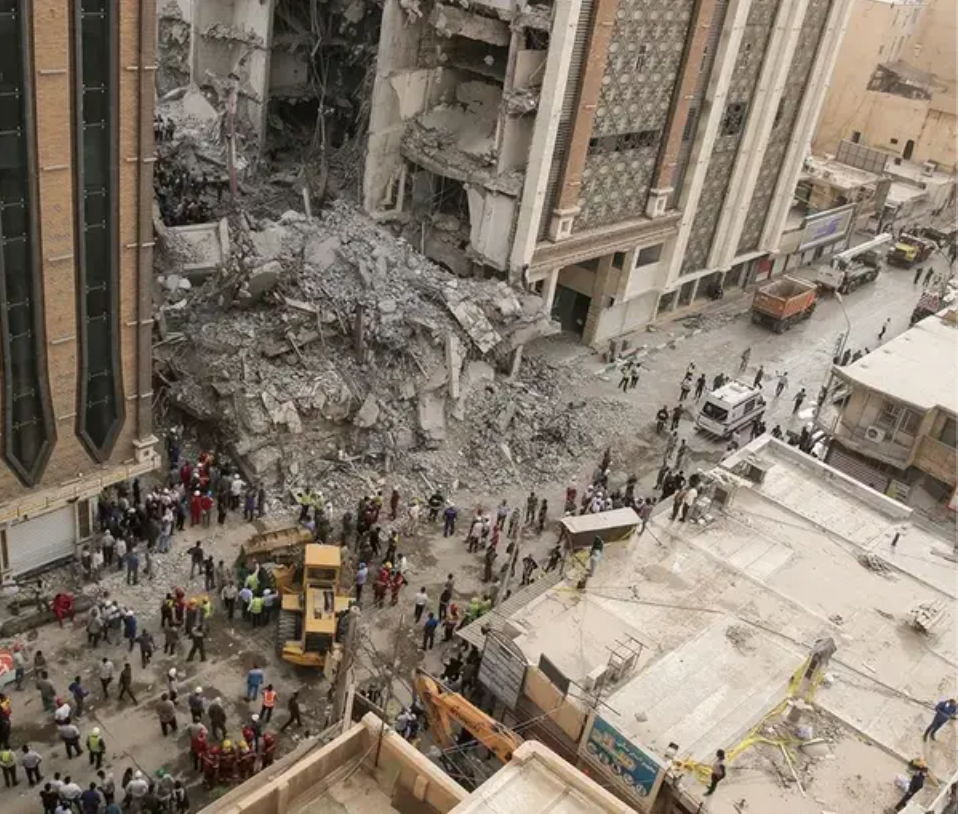 إحصاءات متناقضة لضحايا مبنى متروبول.. ومحافظ خوزستان السابق يغادر إيران