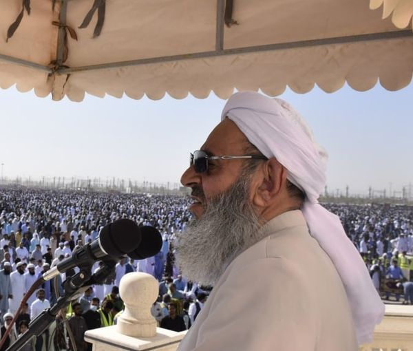 باحثون في الدراسات الدينية يؤكدون ضرورة دعم المطالب التحررية لزعيم أهل السنة في إيران 