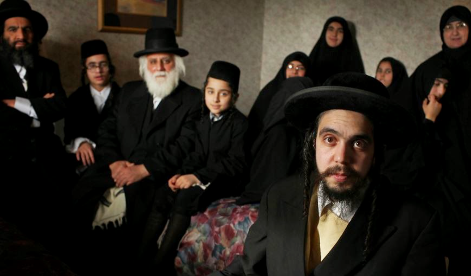 محاكمة زعماء جماعة يهودية بايعوا المرشد الإيراني بتهمة اختطاف الأطفال في نيويورك